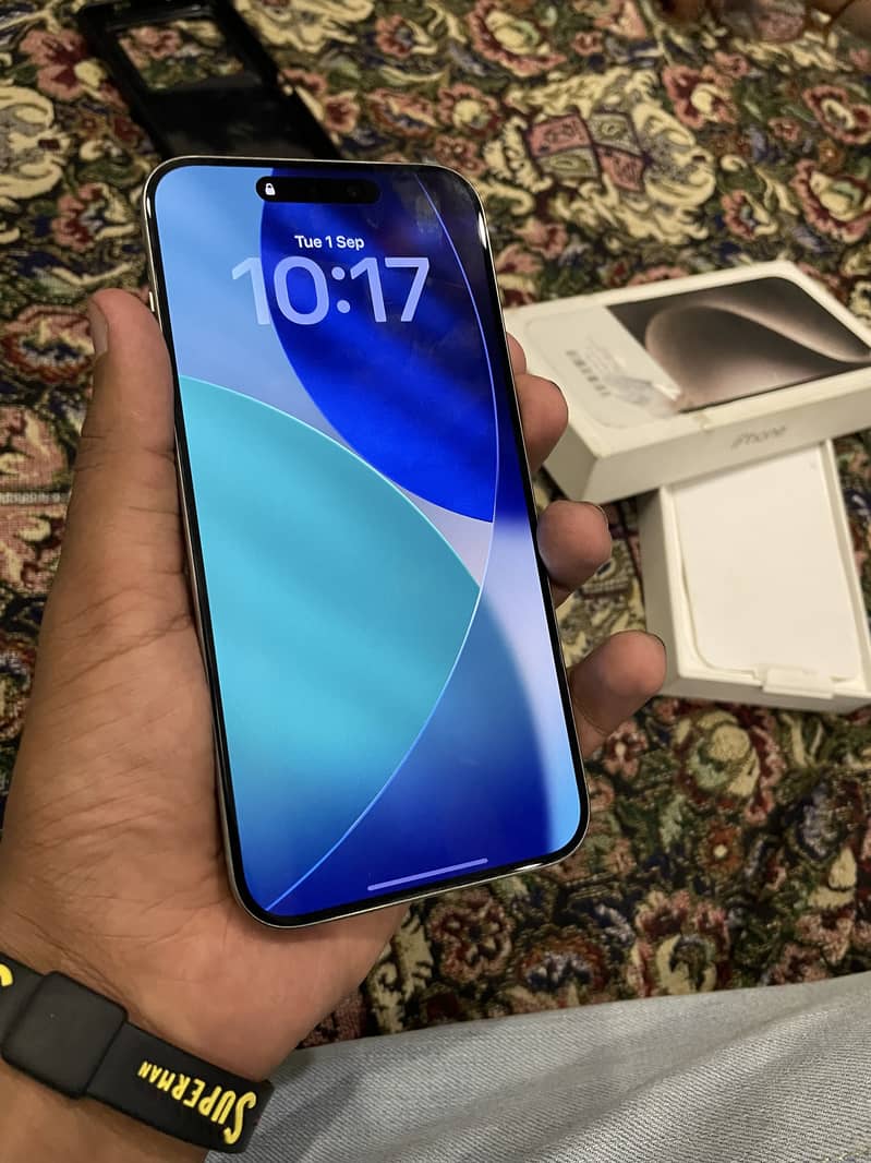 Apple iPhone 15 Pro Max 1