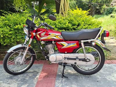 Honda 125 ماڈل 2025 ۔