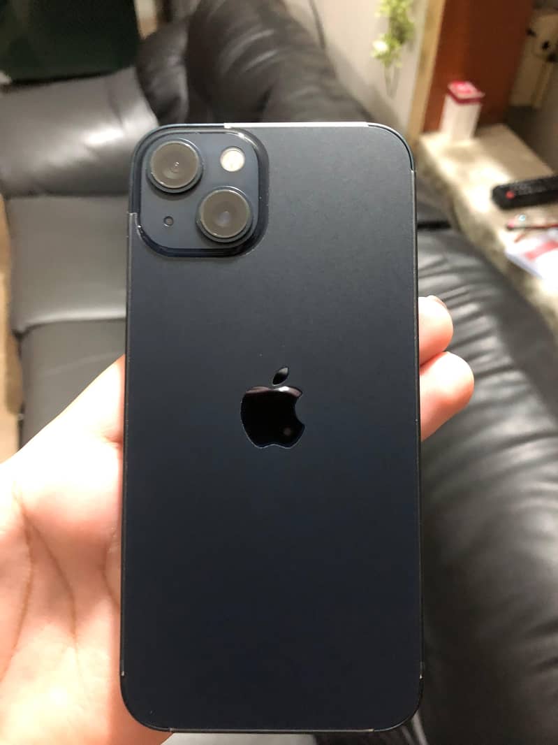 Apple iPhone 13 2