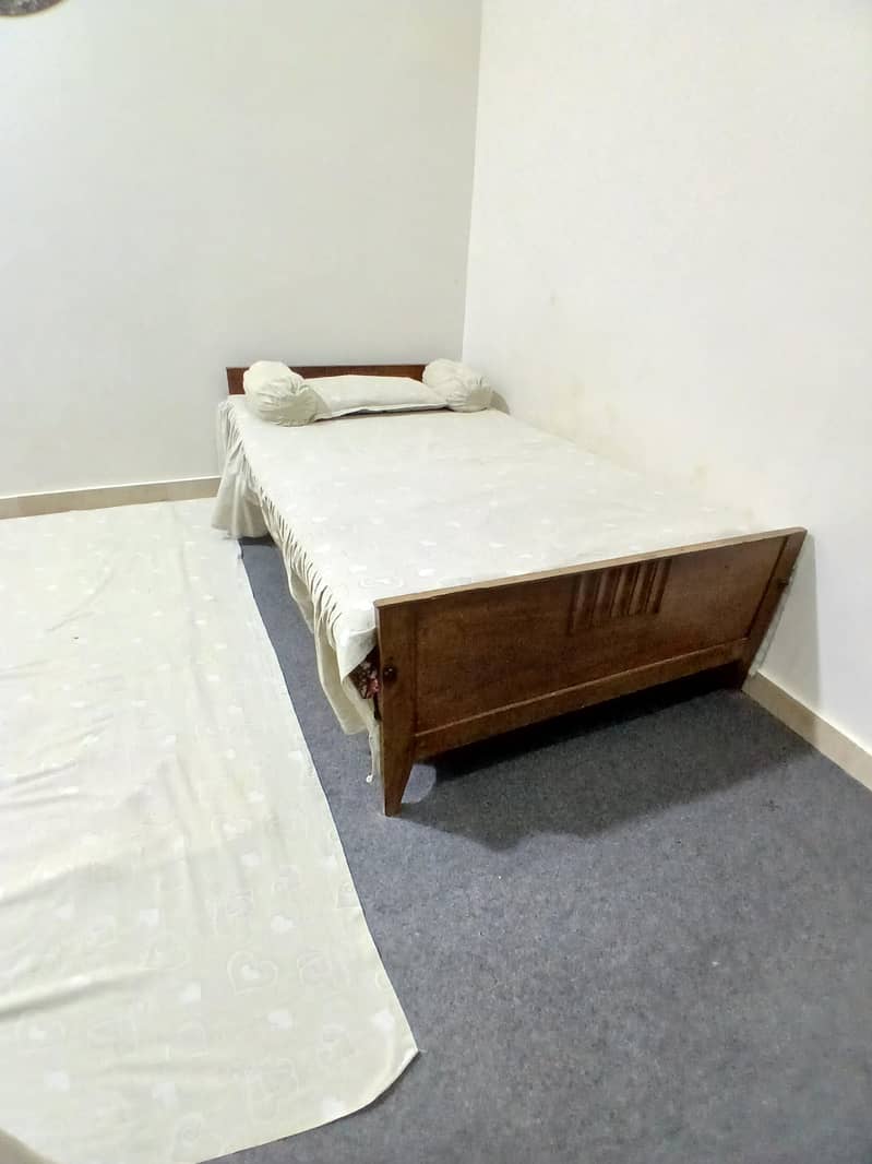 single bed 9/10 2