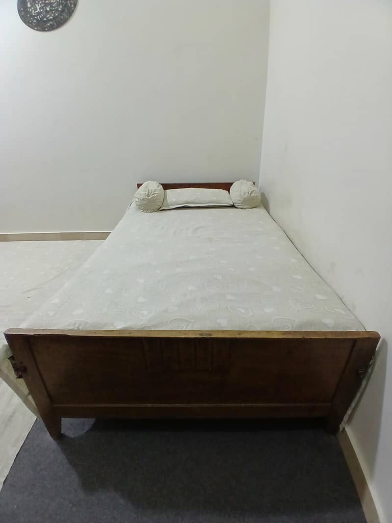single bed 9/10 3