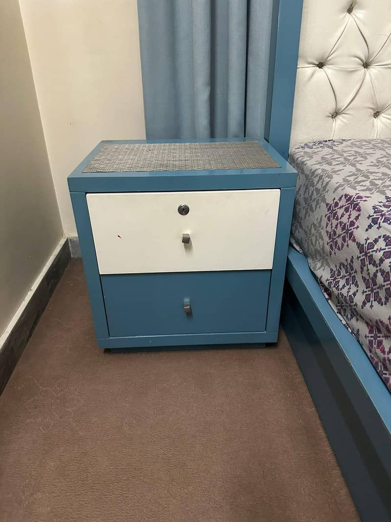 queen bed 1