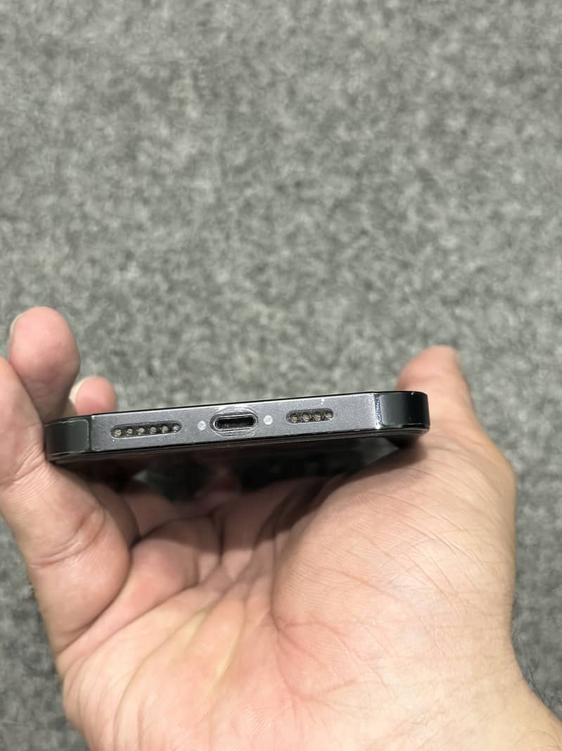 Apple iPhone 14 Pro Max 4