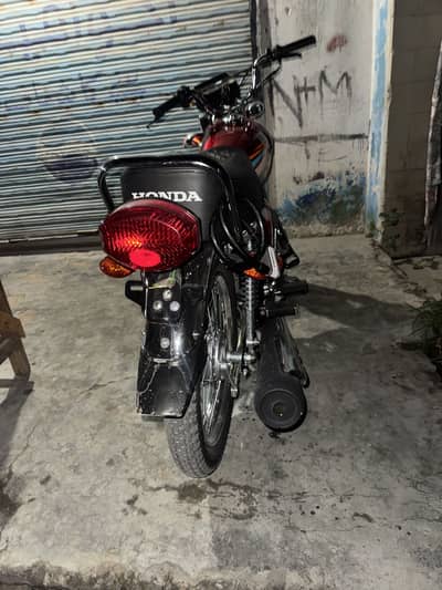 Voucher b nai kata hua Urjent sale Honda 125 03261513659