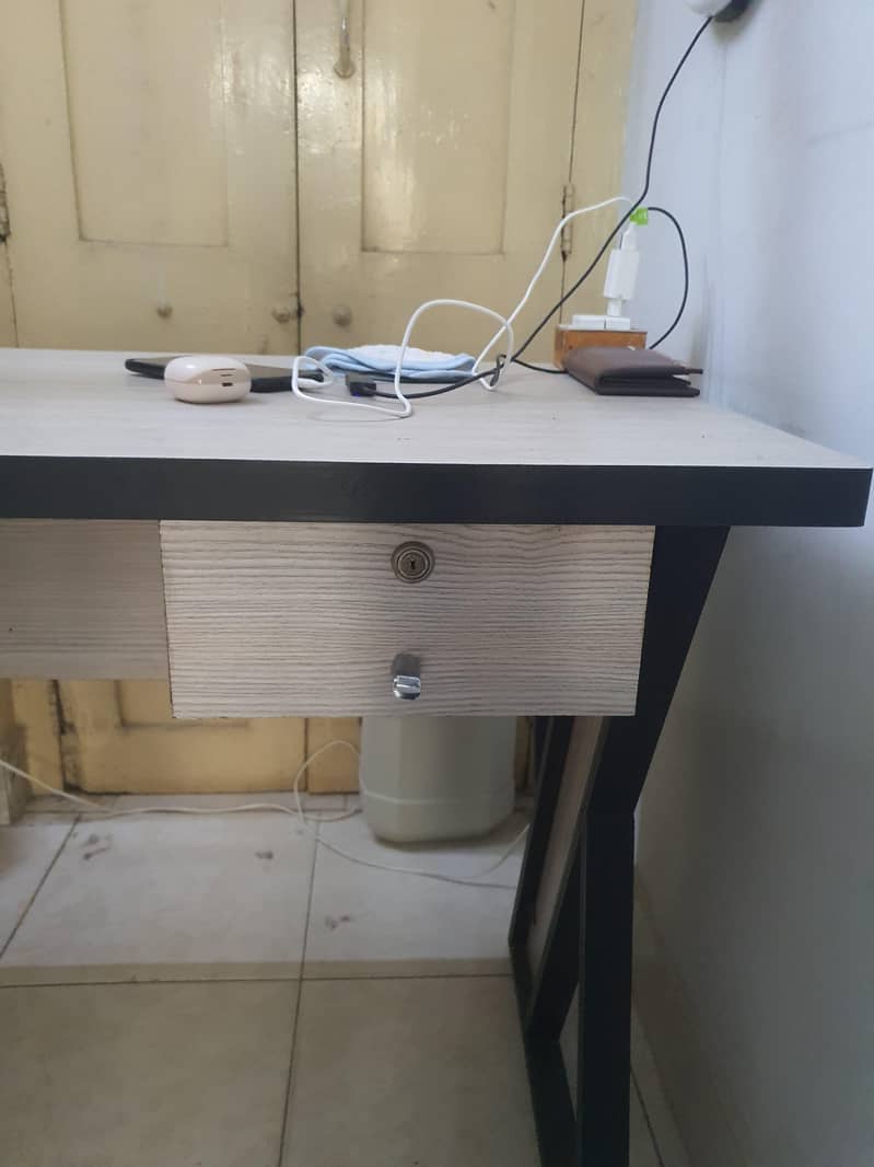 Office Side Table 1