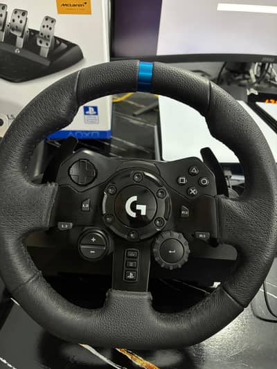 Logitech g923 racing wheel & pedals brand new condition