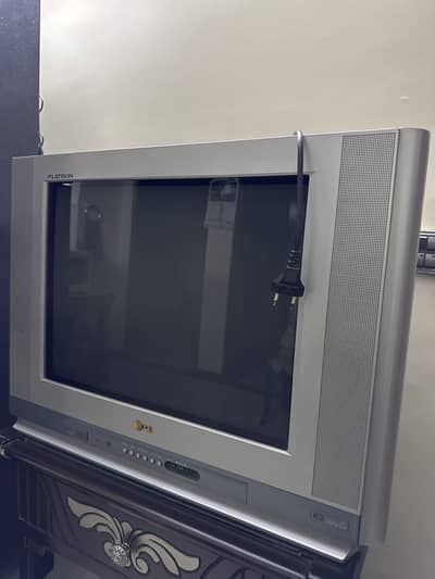 Selling LG TV