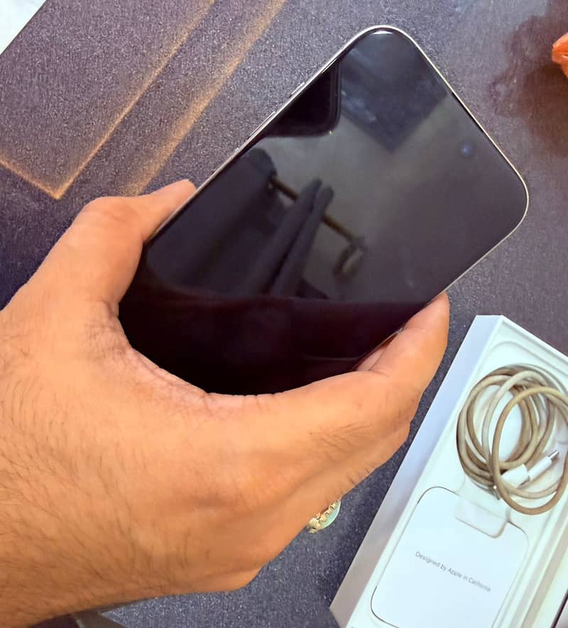 Apple iPhone 15 Pro 2
