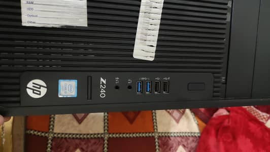 Hp z240 branded guaranteed 8gb ddr4 nvme slot 500gb ssd installed