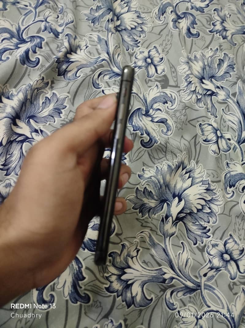 Iphone xs 3