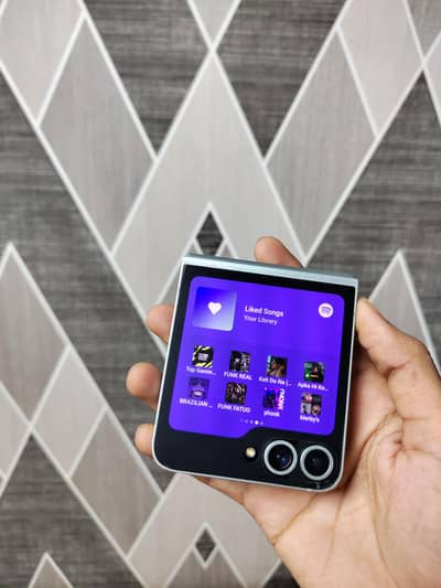 Samsung Z flip 6 Official PTA 512gb sell/exchange possible