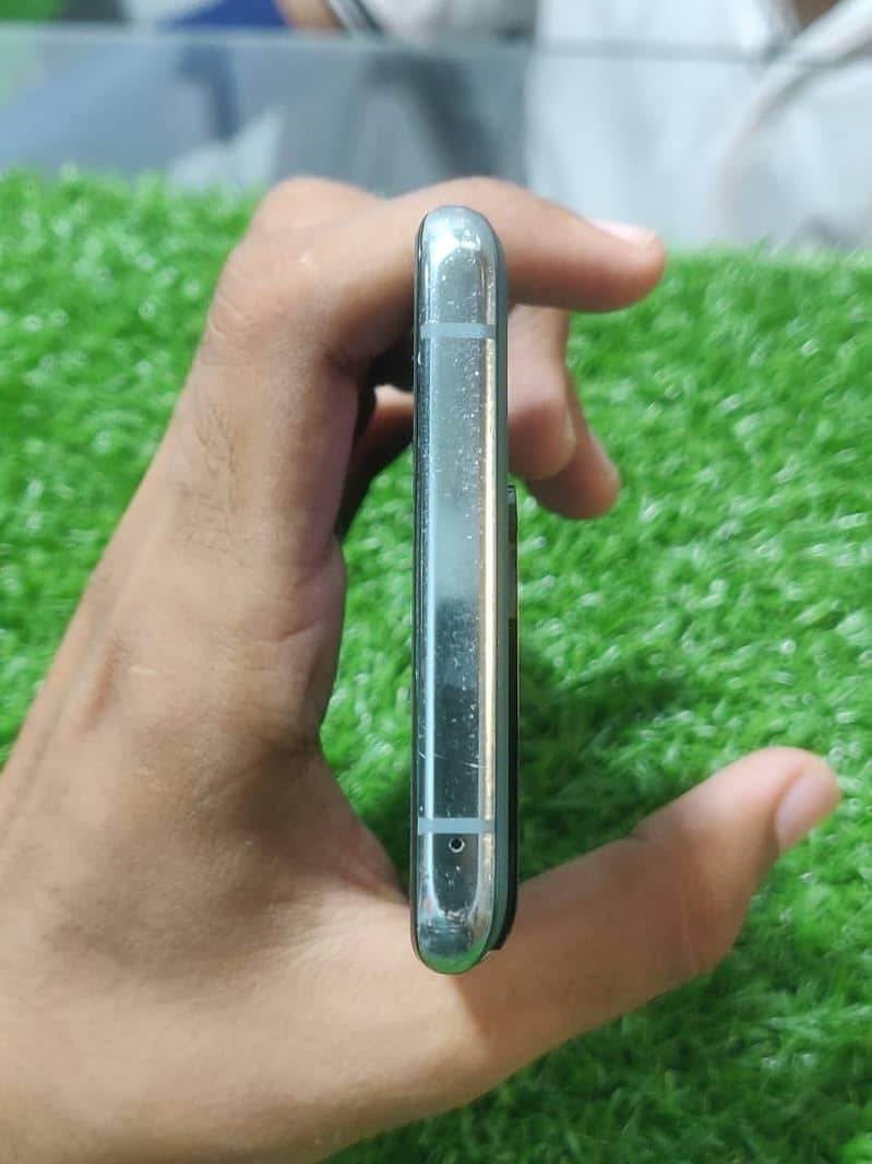 One Plus 10 Pro 9