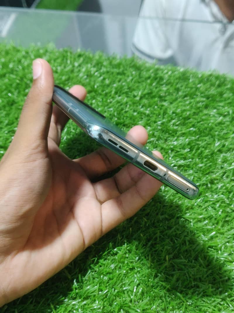 One Plus 10 Pro 11