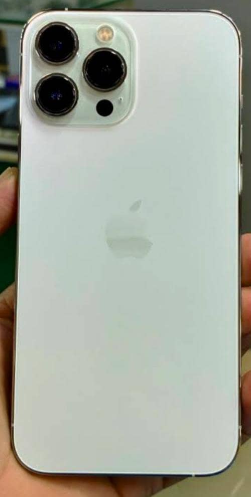 Apple iPhone 13 Pro Max 0