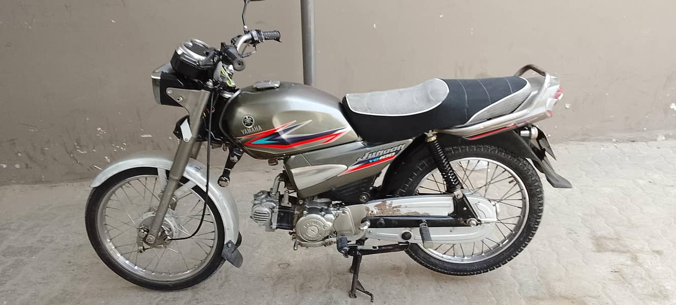 Yamaha janoon silver 1