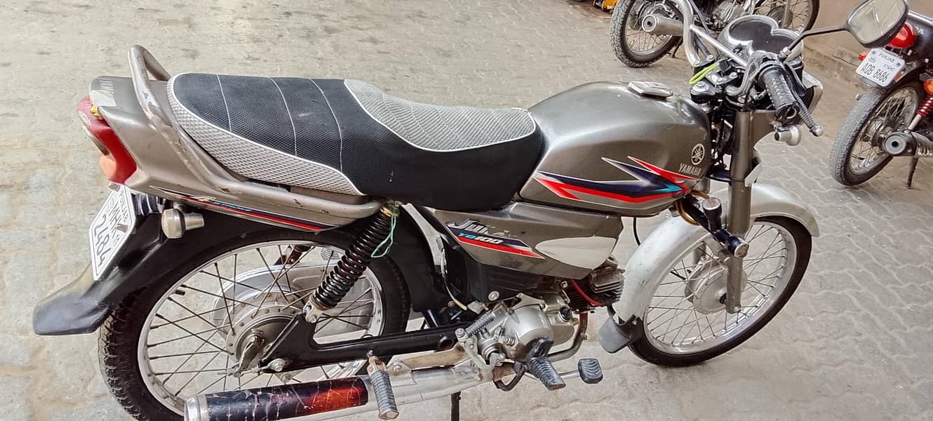 Yamaha janoon silver 3