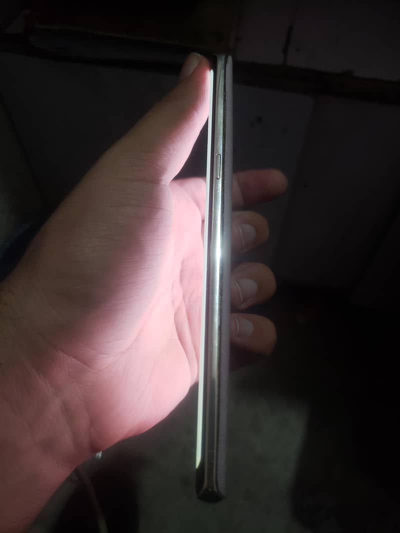 Samsung Mobile Note 8 1