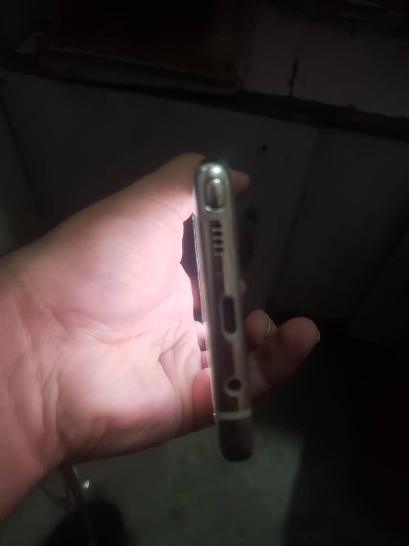 Samsung Mobile Note 8 3