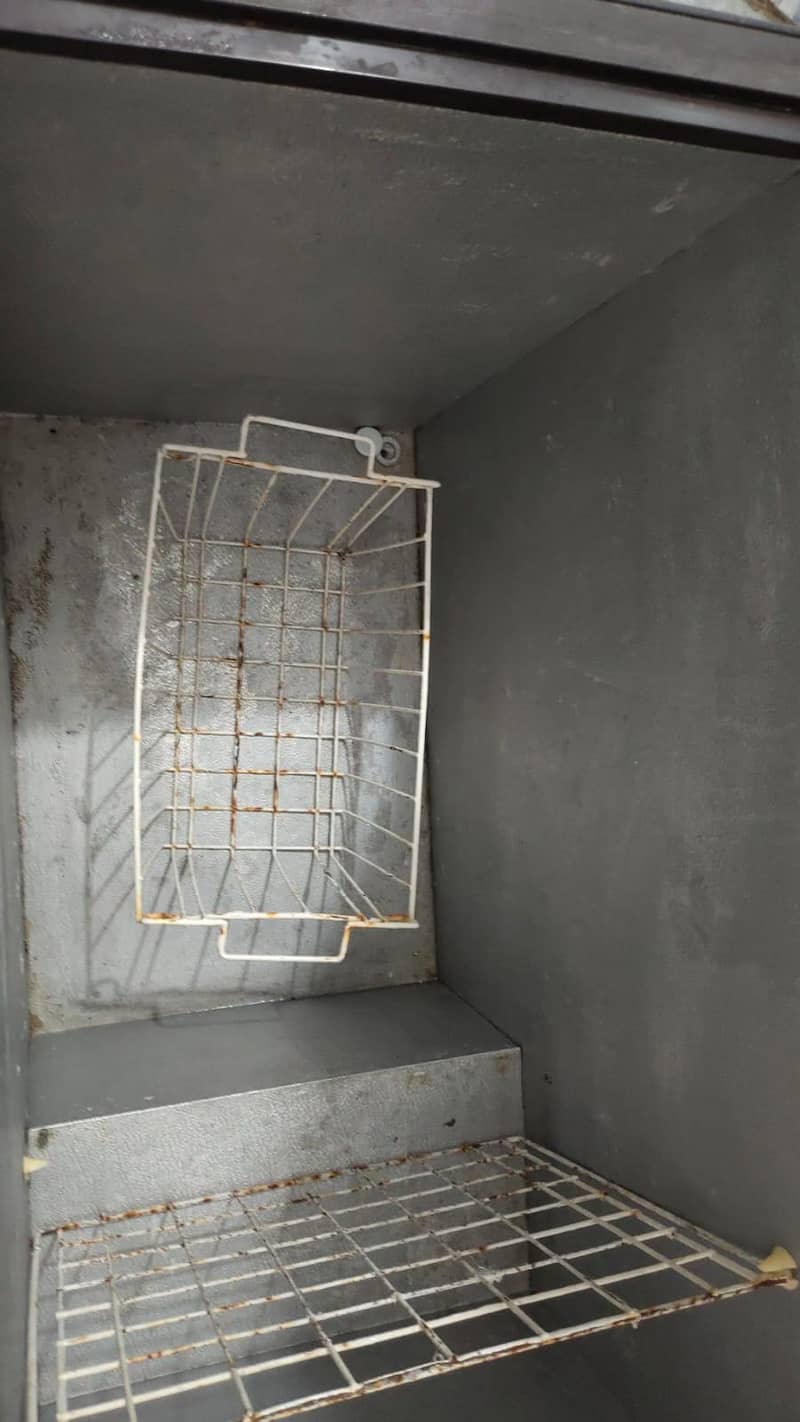 PeL refrigerator  single door 1