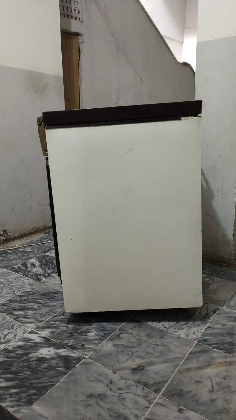 PeL refrigerator  single door 5