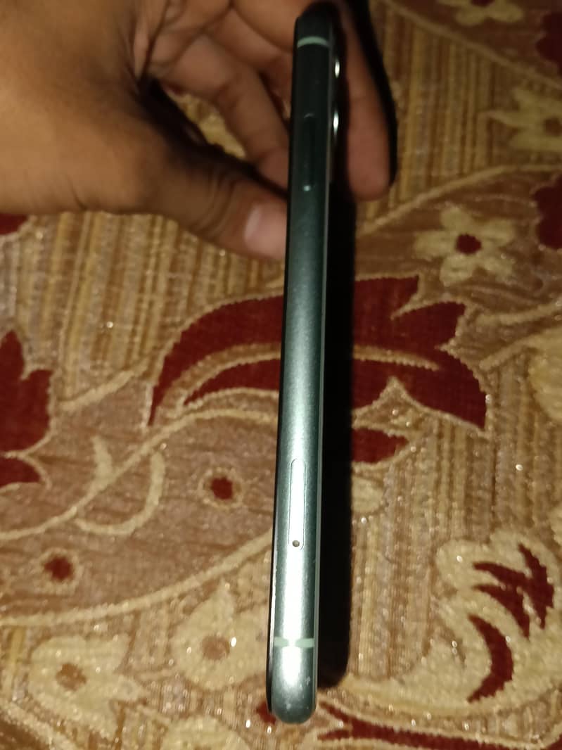 Apple iPhone 11 2