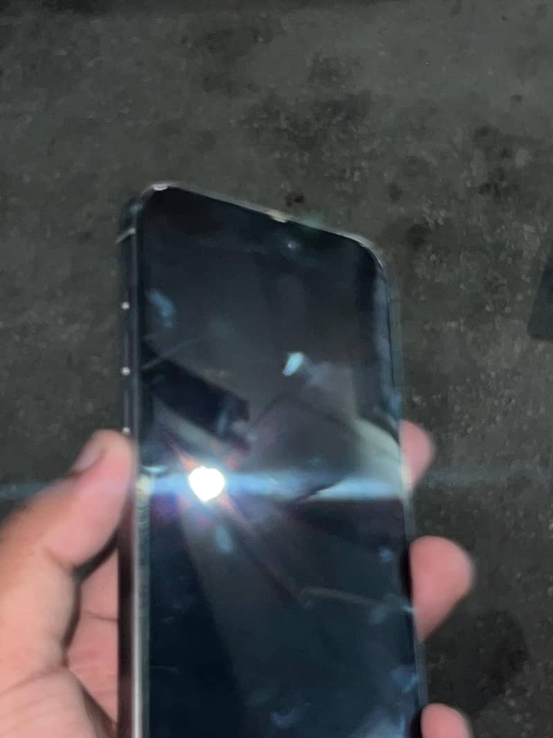 Apple iPhone 15 Pro Max 5