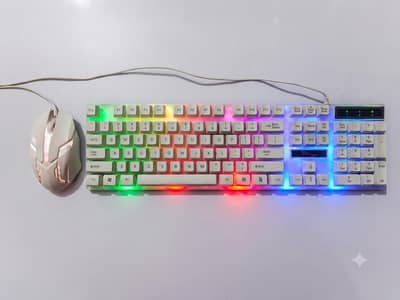 RGB Backlight Keyboard with RGB 7 colours mouse
