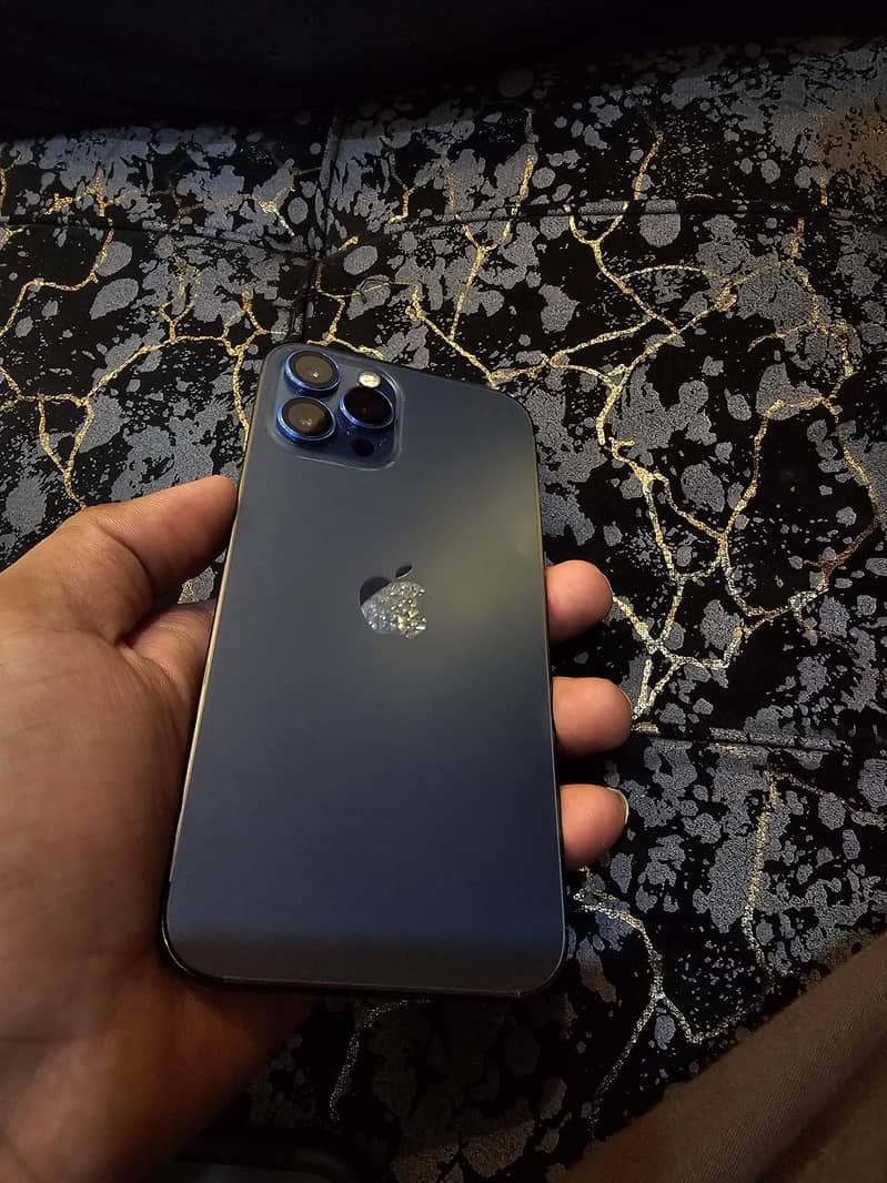 iPhone 12 pro max 1