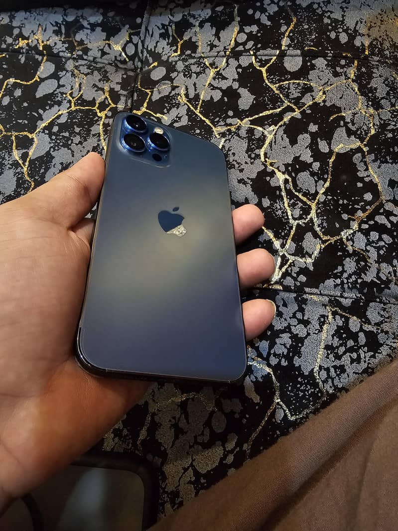 iPhone 12 pro max 2