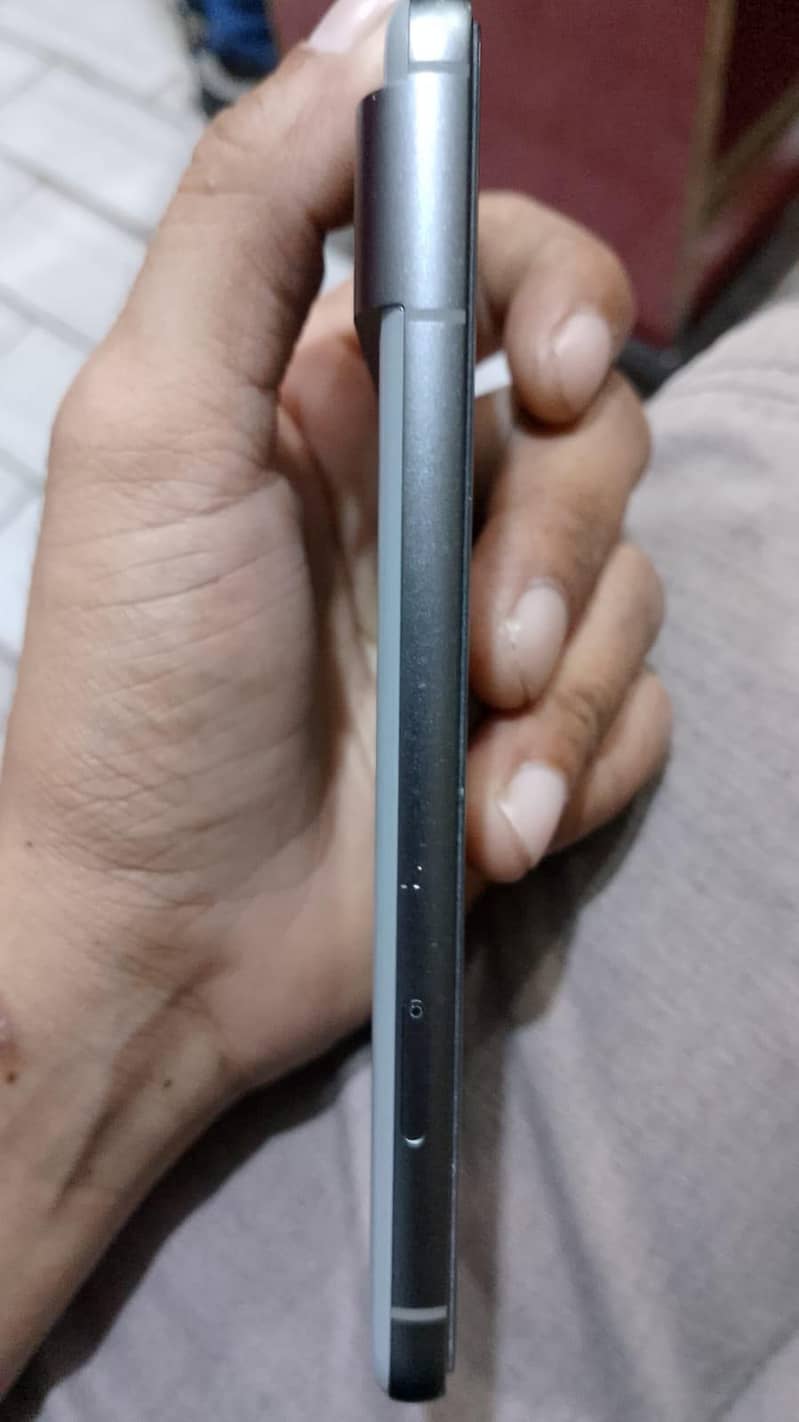 Google Pixel 8 3