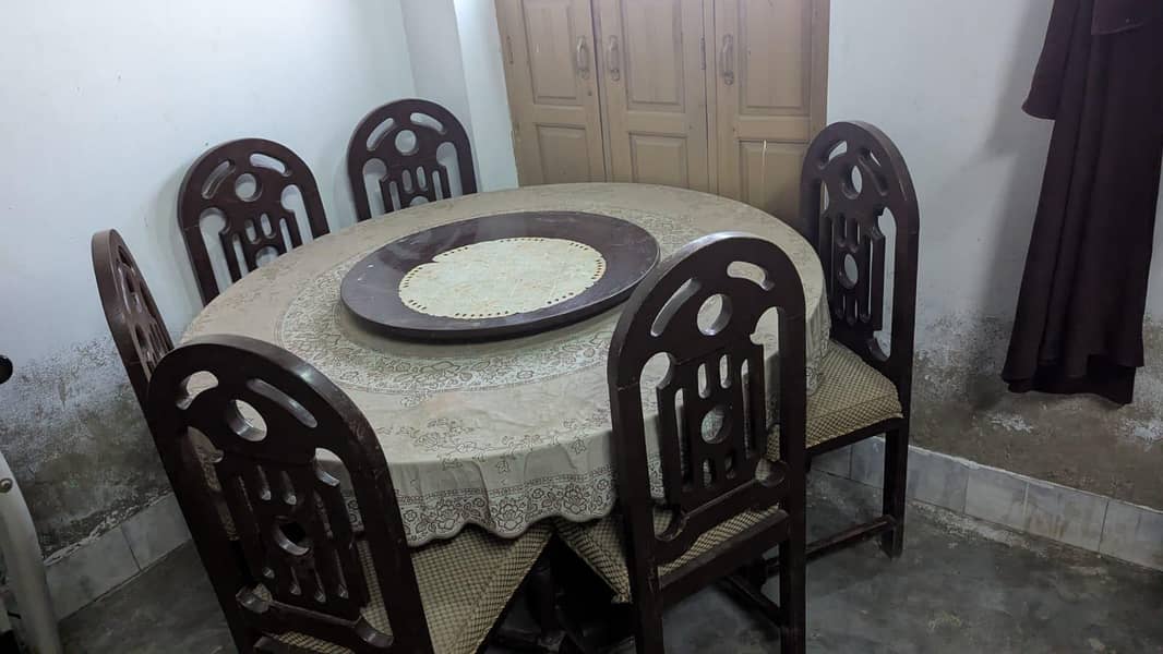 Dining table with chairs 3