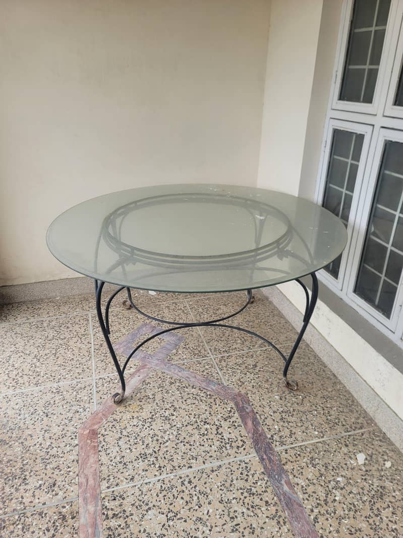 chairs table 0