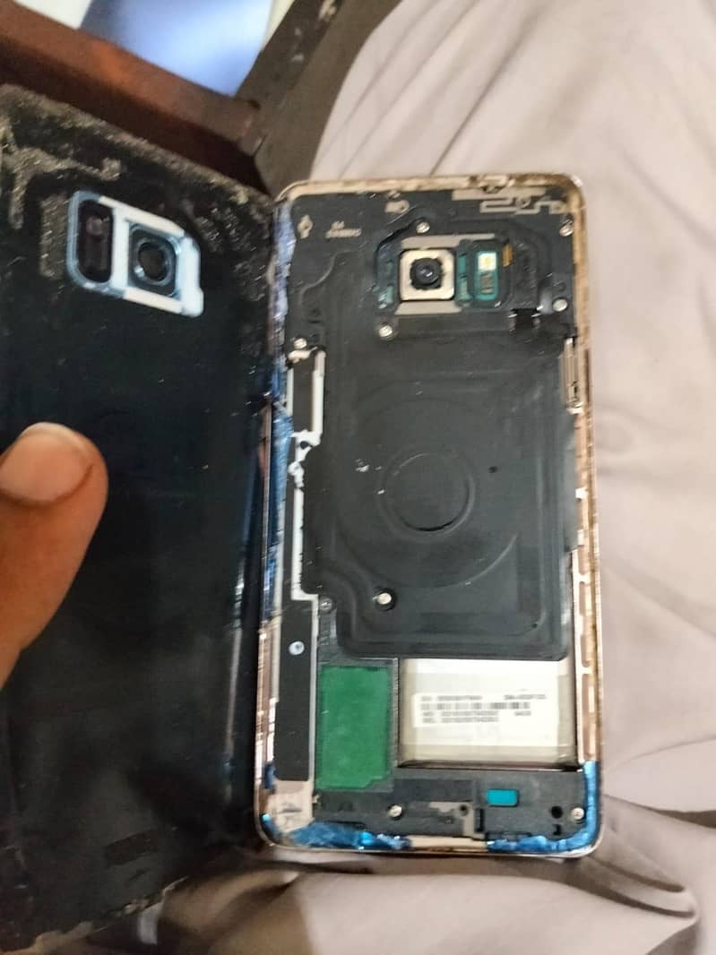 Samsung Mobile Note FE 4