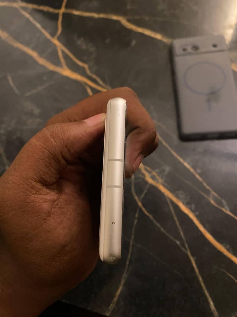 Google Pixel 7A 6