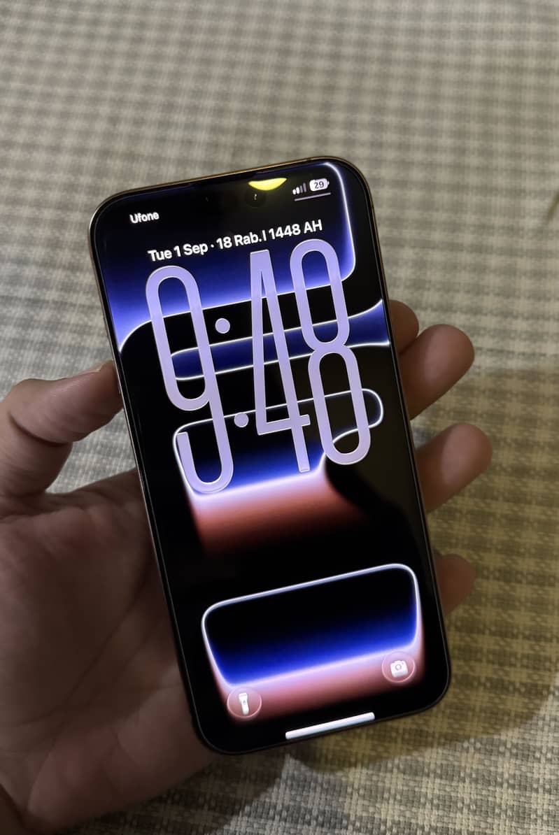 Apple iPhone 16 Pro Max 6