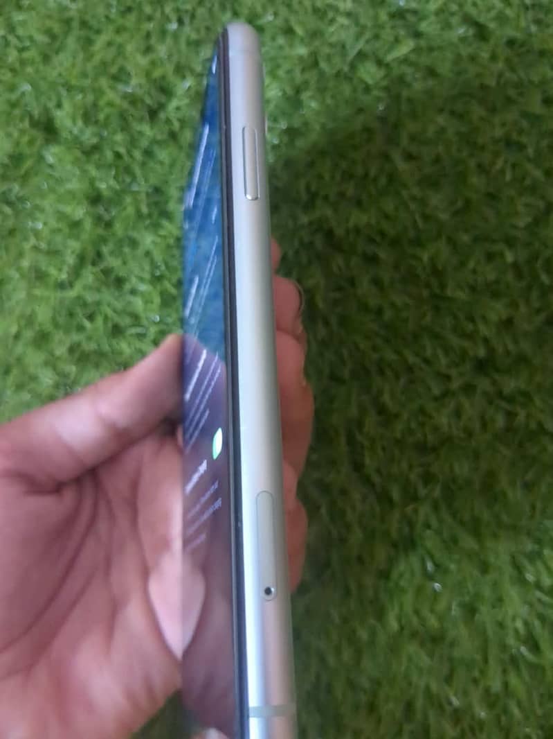 Apple iPhone 11 2