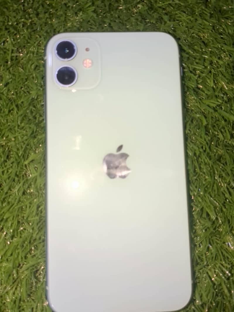 Apple iPhone 11 4