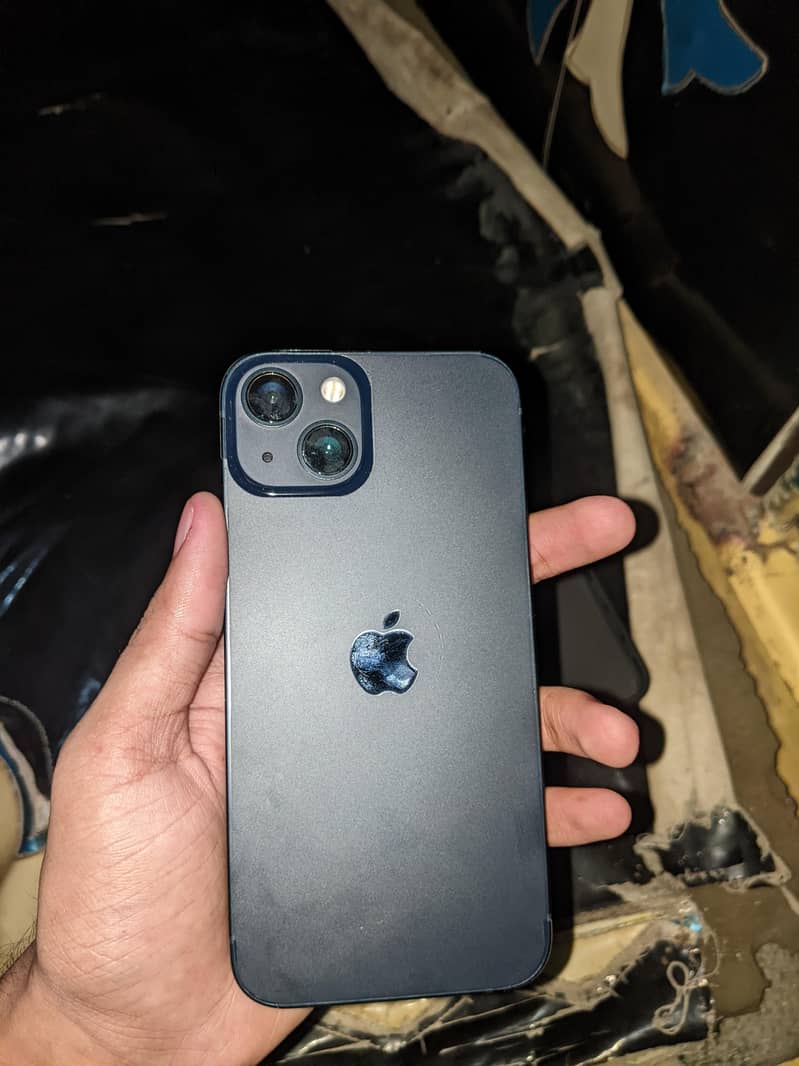 Apple iPhone 13 2