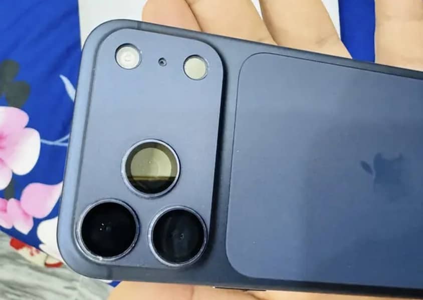 Apple iPhone 17 Pro Max 0