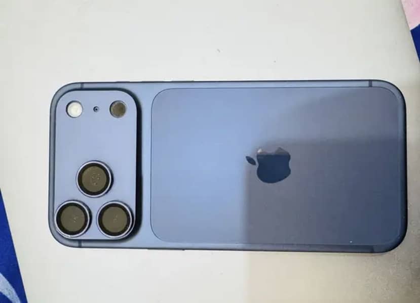 Apple iPhone 17 Pro Max 3