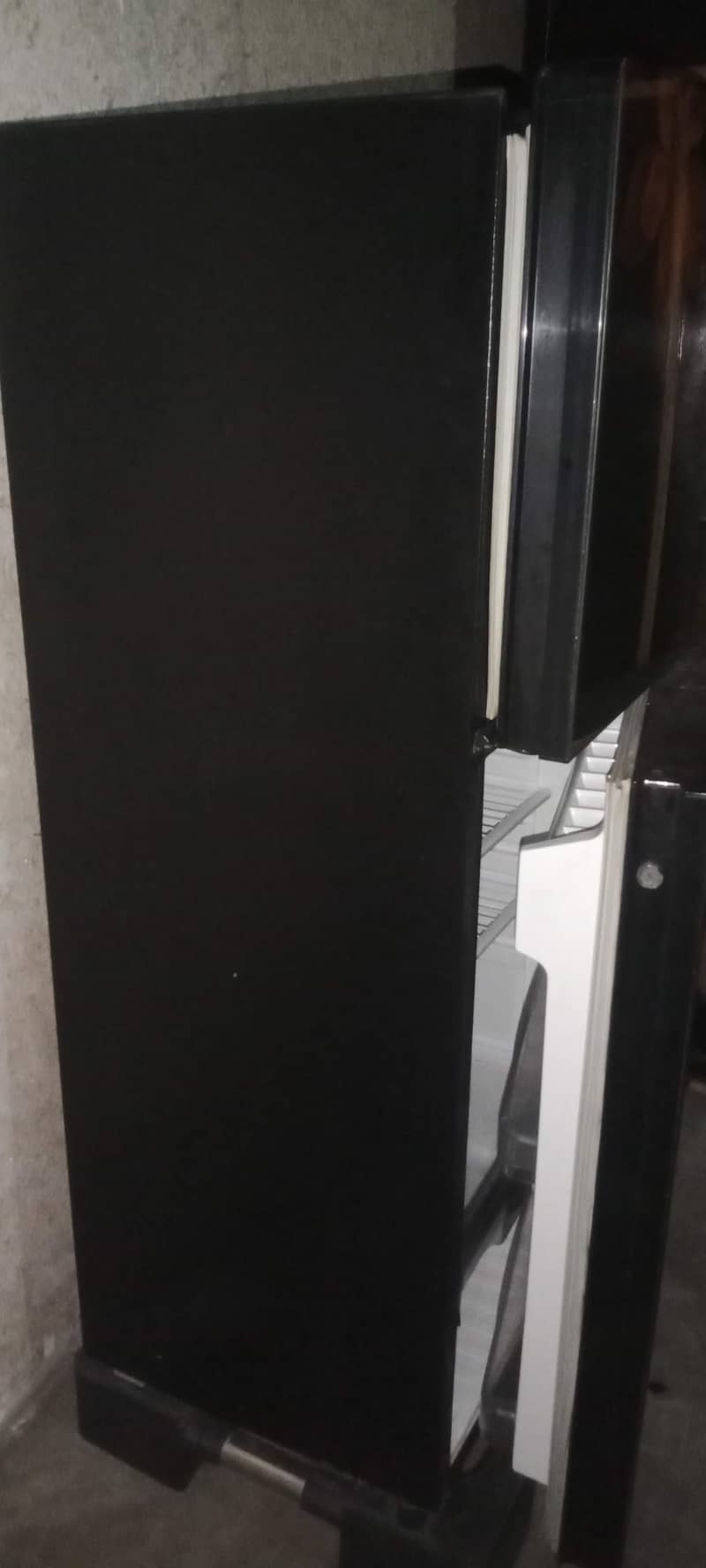 medium size fridge 3