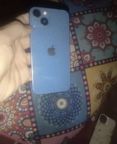 Apple iPhone 13