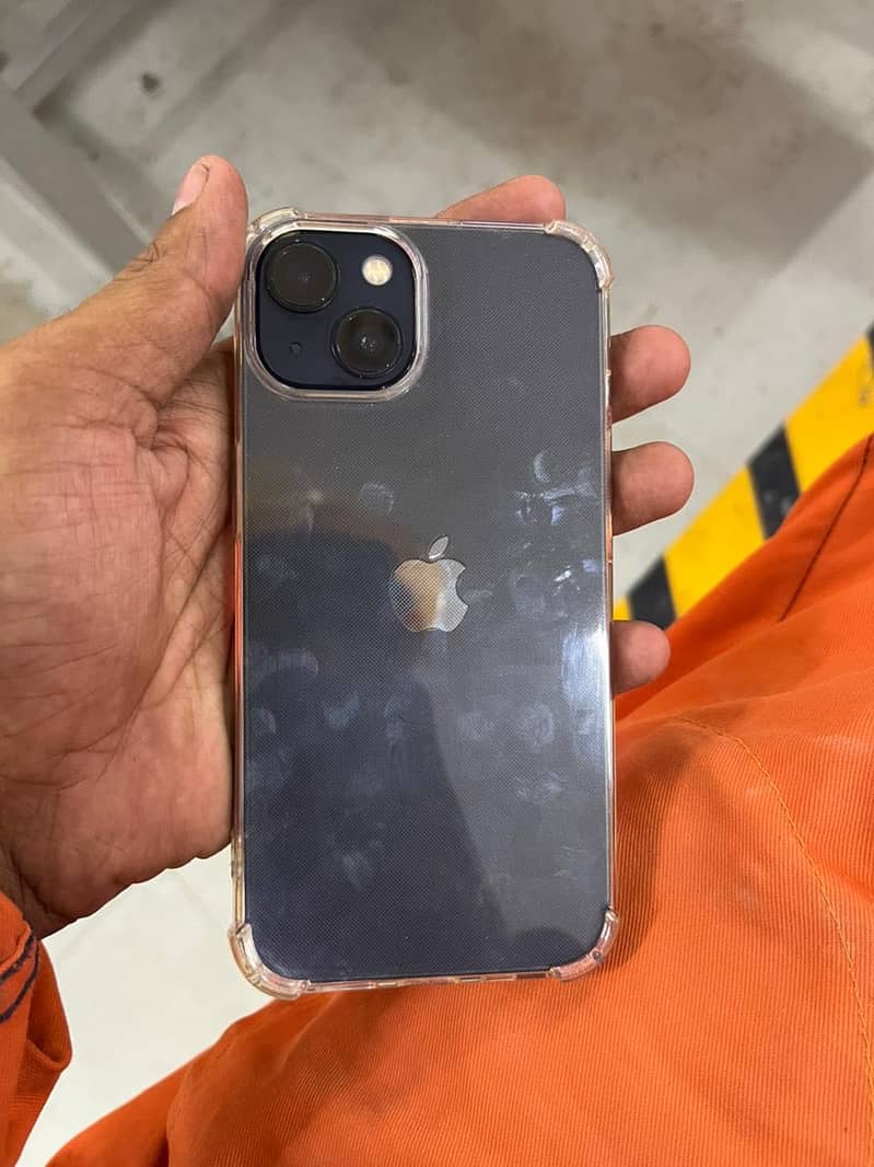 Apple iPhone 13 5