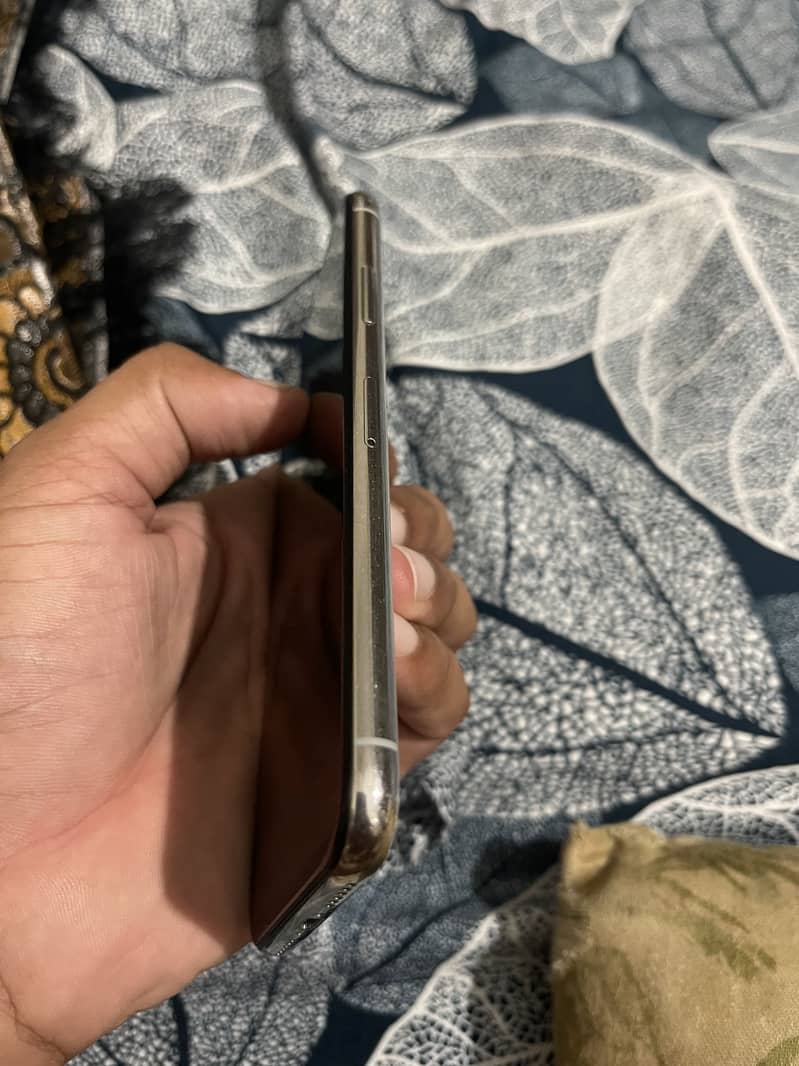 Apple iPhone X 1