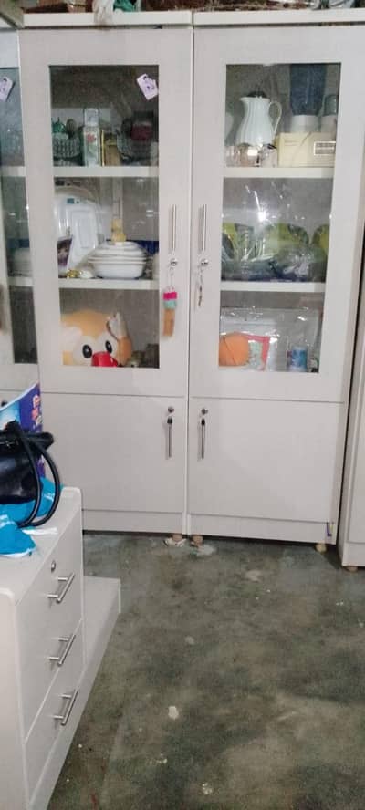 11 month used furniture bilkul saf suthri condition me ha