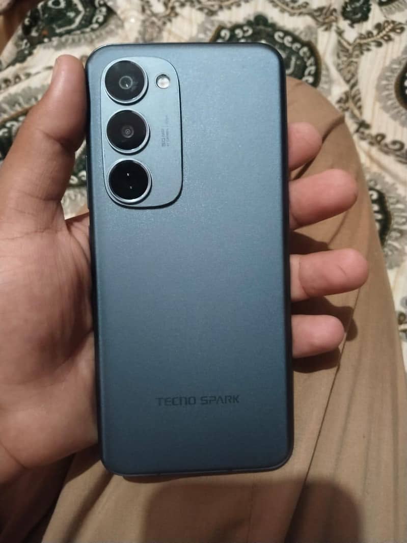 Tecno spark 40pro plus 1