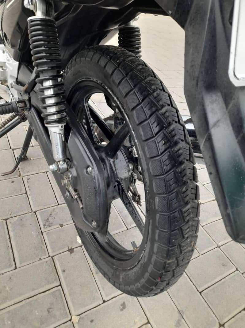 ybr 2016 model 5