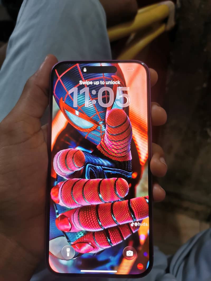 Apple iPhone 16 Plus 3