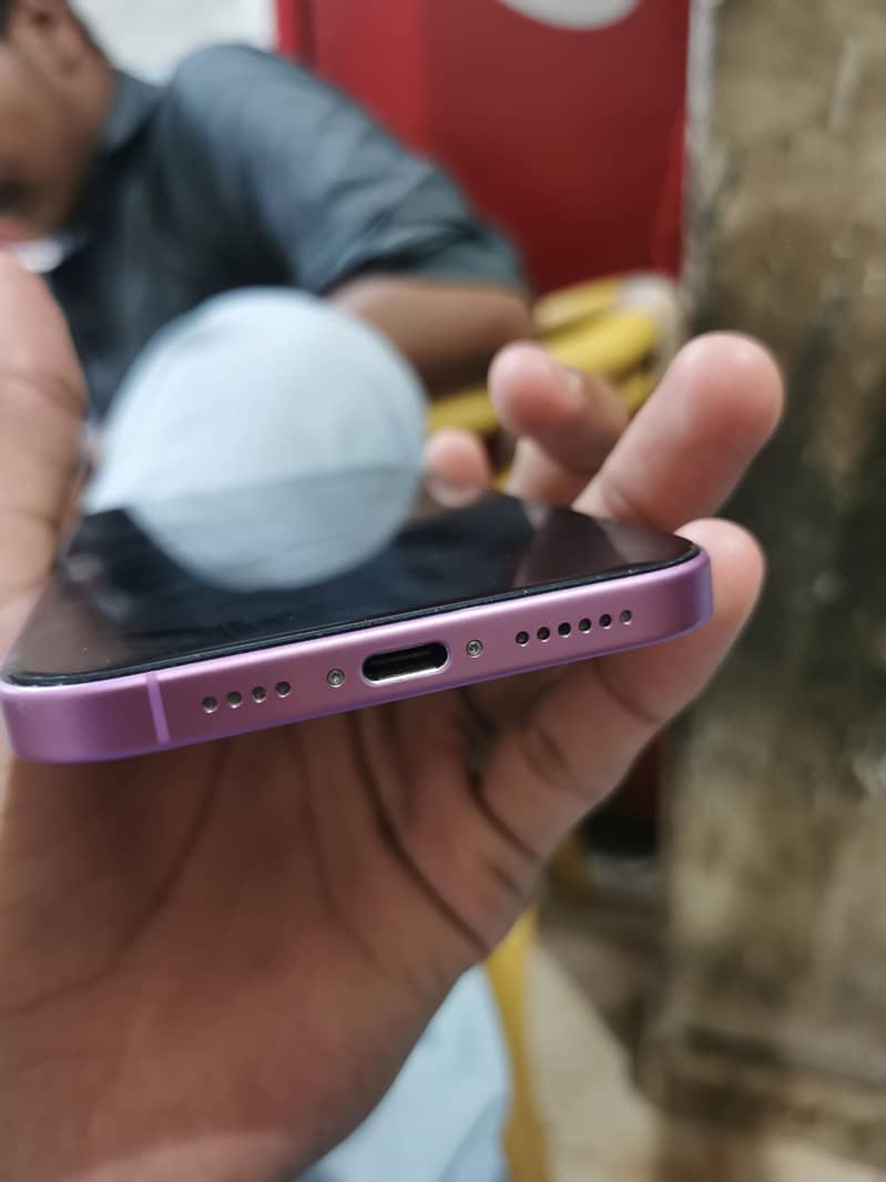 Apple iPhone 16 Plus 7