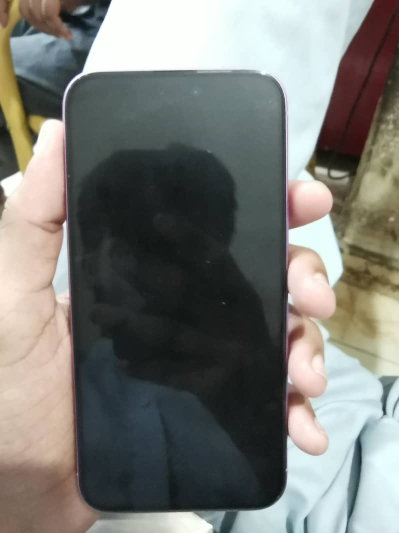 Apple iPhone 16 Plus 9